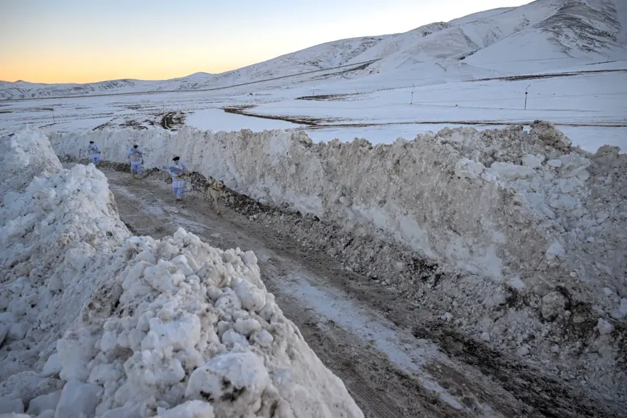 "Hudut kartalları" yeni yılı elleri tetikte karşıladı 26