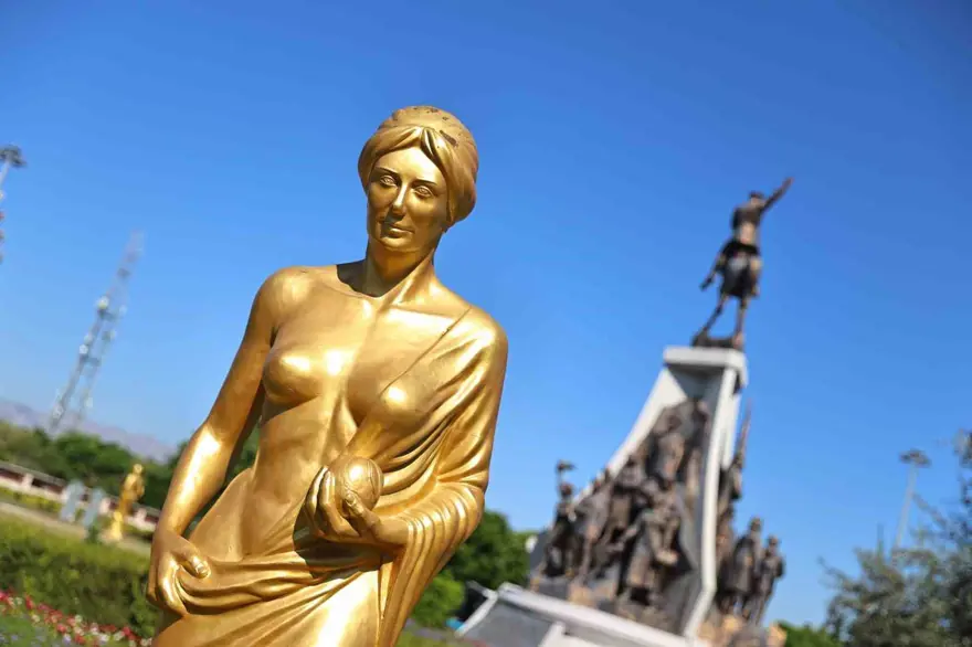 Altın Portakal 2025 tarihi: 62. Antalya Altın Portakal Film Festivali ödülleri ne kadar, hangi kategorilerde veriliyor? Altın Portakal 2025 tarihi: 62. Antalya Altın Portakal Film Festivali ödülleri ne kadar, hangi kategorilerde veriliyor?