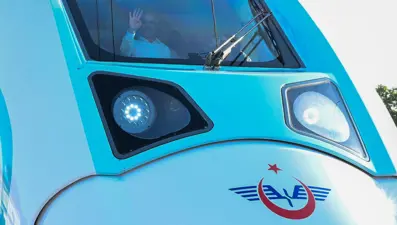 Bakan Uraloğlu açıkladı: Milli Hızlı Tren'de ilk test 2025'te