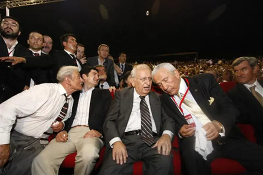 Demokrat Parti Kongresi 19