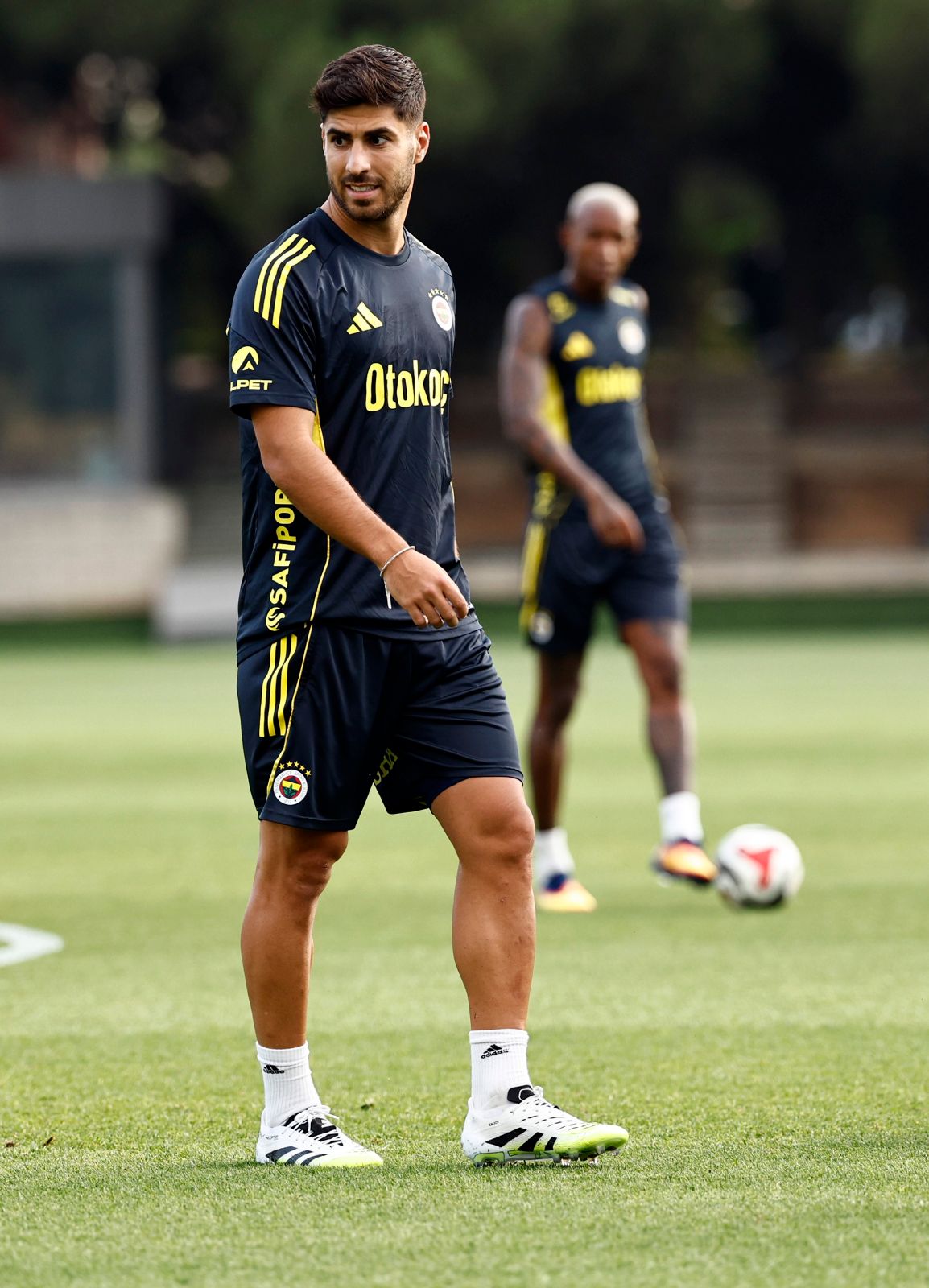 Fenerbahçe'nin yeni transferi Asensio ilk antrenmanına çıktı