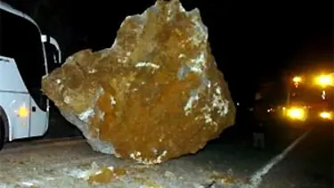 12 tonluk kaya koptu geldi
