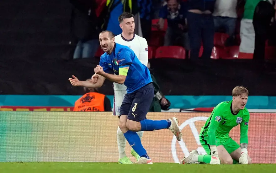 EURO 2020'de şampiyon İtalya 30