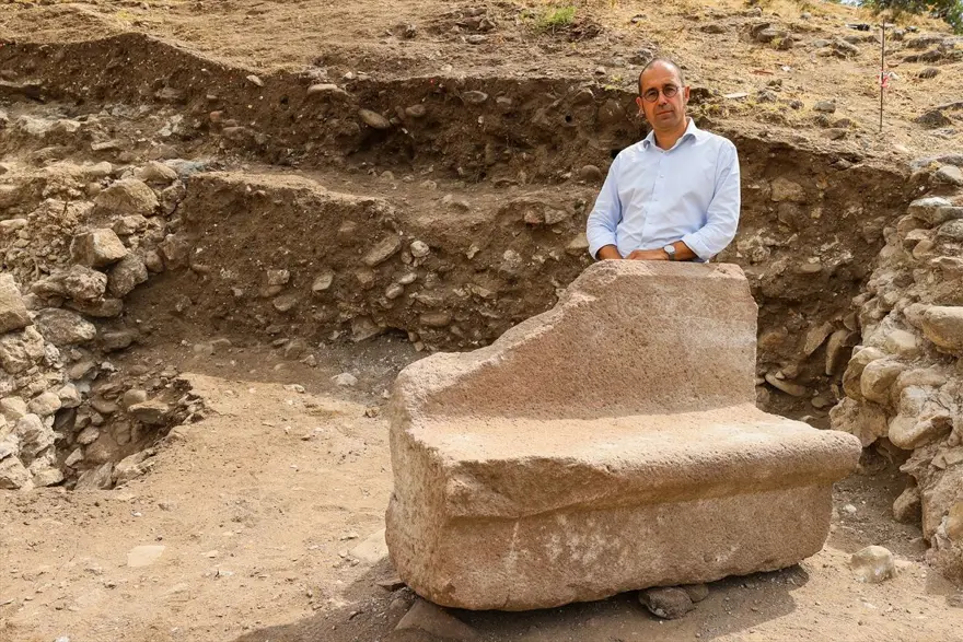 'Türkiye'nin kolezyumu'nda seçkinlere özel 1800 yıllık localar bulundu 9
