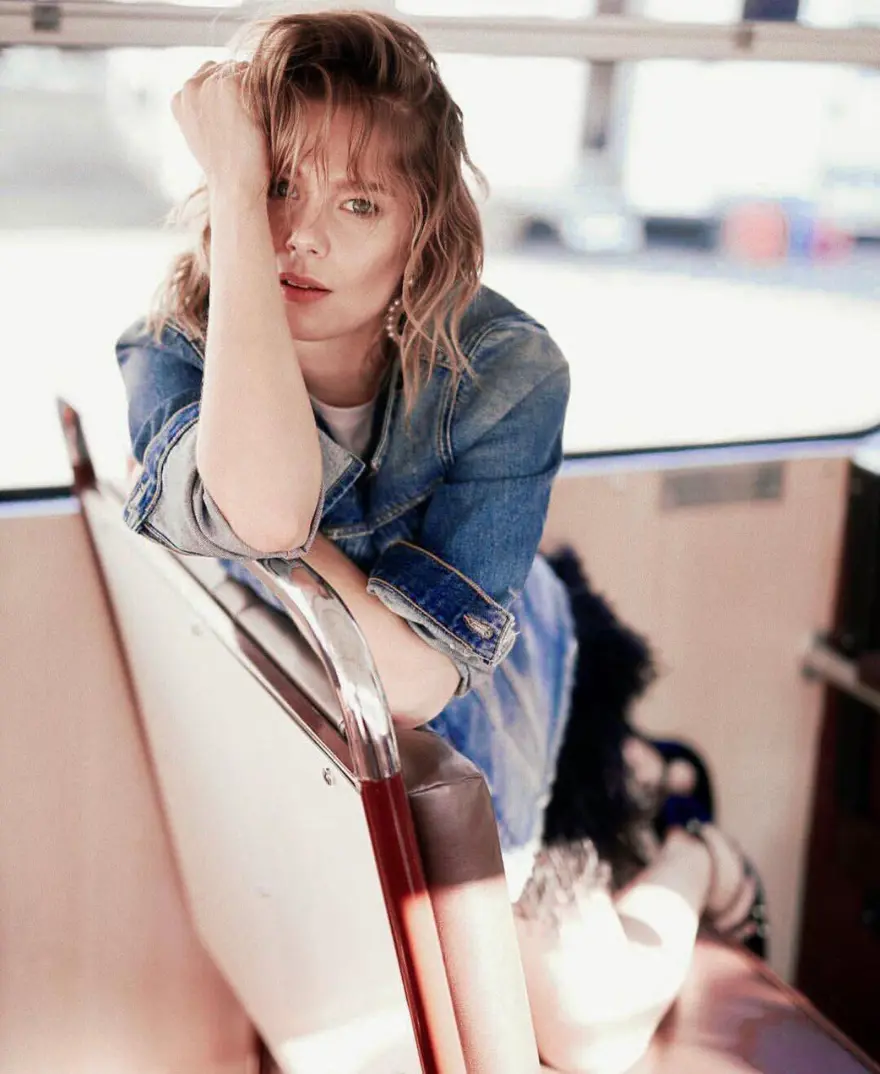 Burcu Biricik kimdir? 