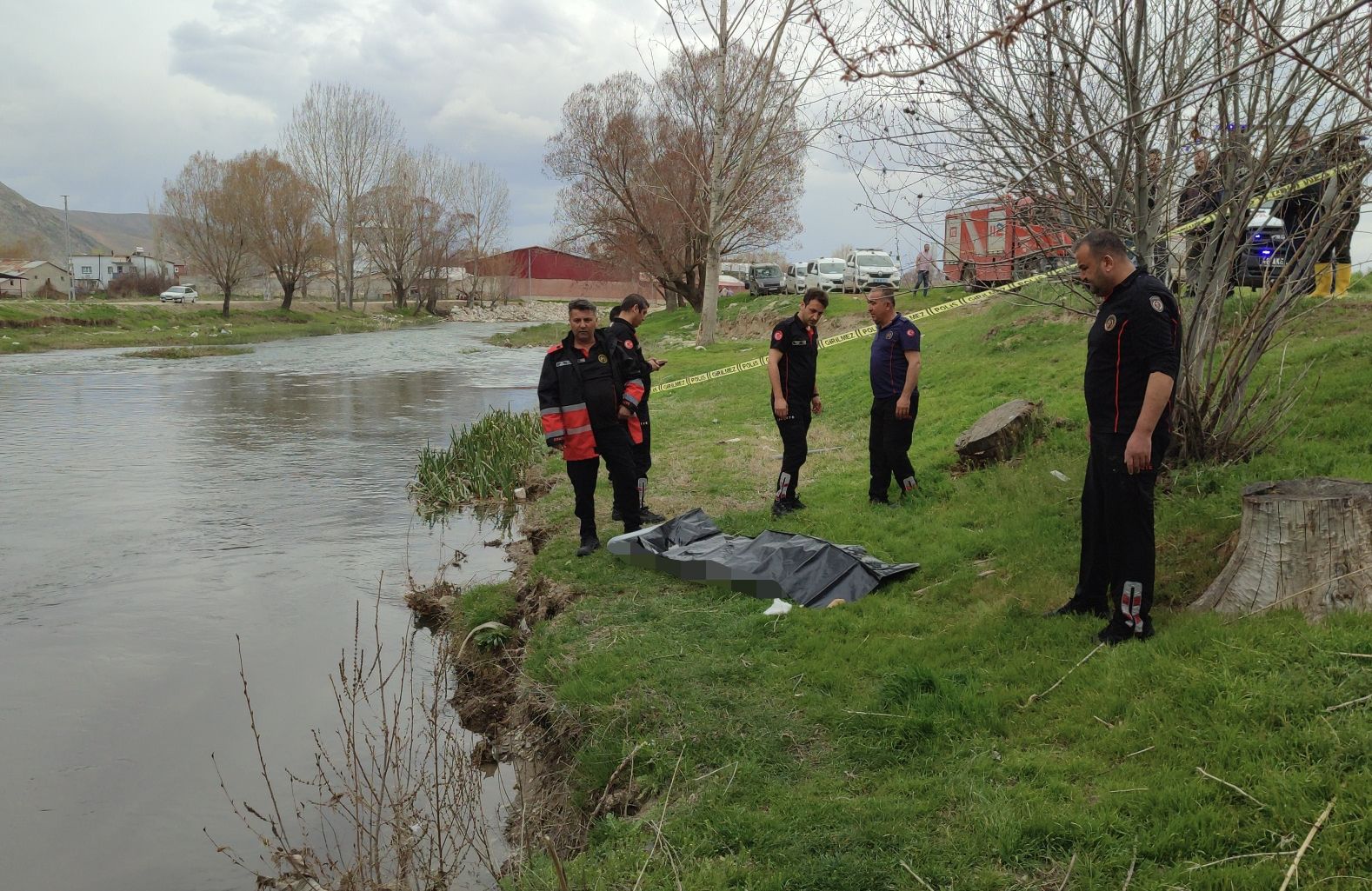 Ceyhan Nehri'nde ceset bulundu
