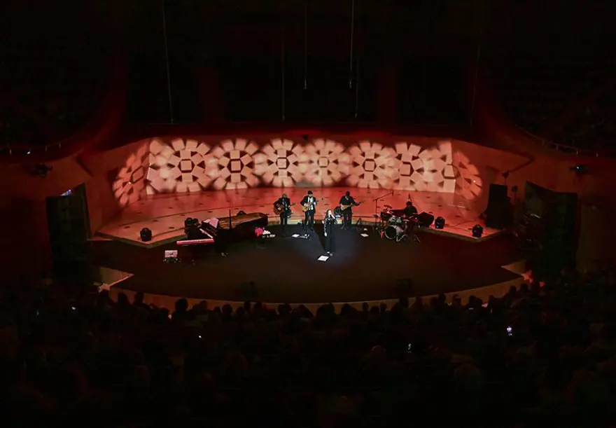 Ankara'da İspanyol şarkıcı Luz Casal rüzgarı 2