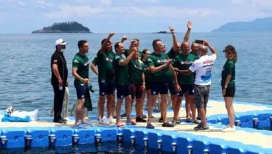 Dünya sağlık çalışanları için Soçi'den Giresun'a yüzdüler