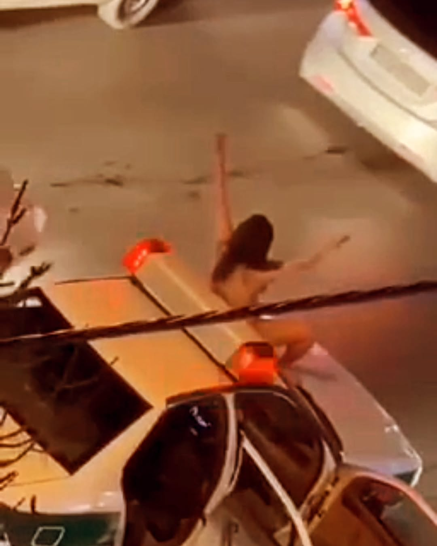 İRAN SOKAKLARINDA KADIN SESİ 