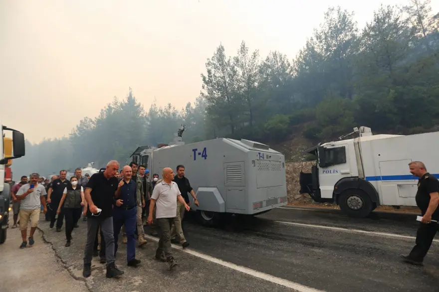 Cumhurbaşkanı Erdoğan: Marmaris'teki orman yangını büyük oranda kontrol altında 11