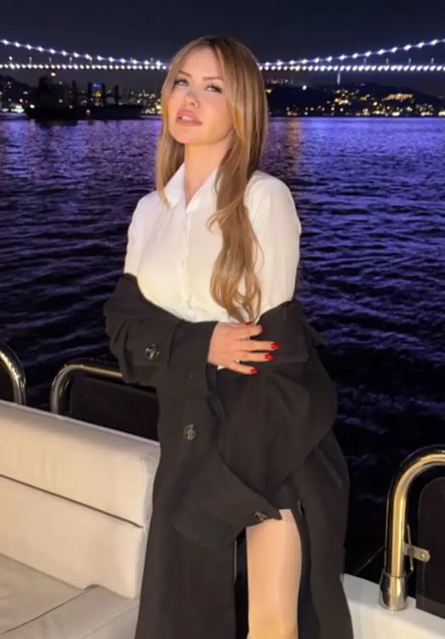 Şarkıcı Lara ilk kez anlattı: Hastalanacağımı rüyamda gördüm 3 Şarkıcı Lara ilk kez anlattı: Hastalanacağımı rüyamda gördüm 3