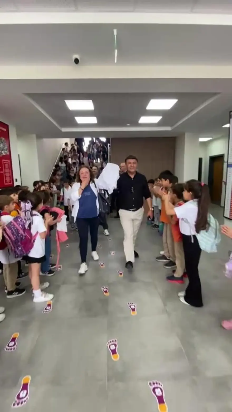 46 yıllık öğretmeni ağlatan veda 2