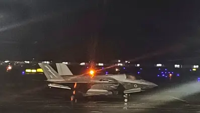 Hindistan'da mahsur kalan İngiliz savaş uçağı 5 hafta sonra havalanabildi