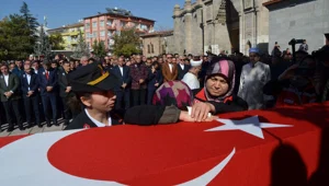 Pençe-Kilit şehidine veda Pençe-Kilit şehidine veda