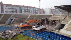 Aydın'daki Adnan Menderes Stadyumu yıkılıyor