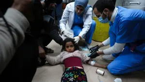 Gazze'de sağlık krizi: Yetersiz beslendikleri için yaraları iyileşmiyor Gazze'de sağlık krizi: Yetersiz beslendikleri için yaraları iyileşmiyor