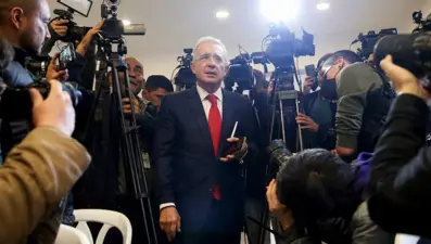 Kolombiya: Eski Cumhurbaşkanının ev hapsi cezası kaldırıldı