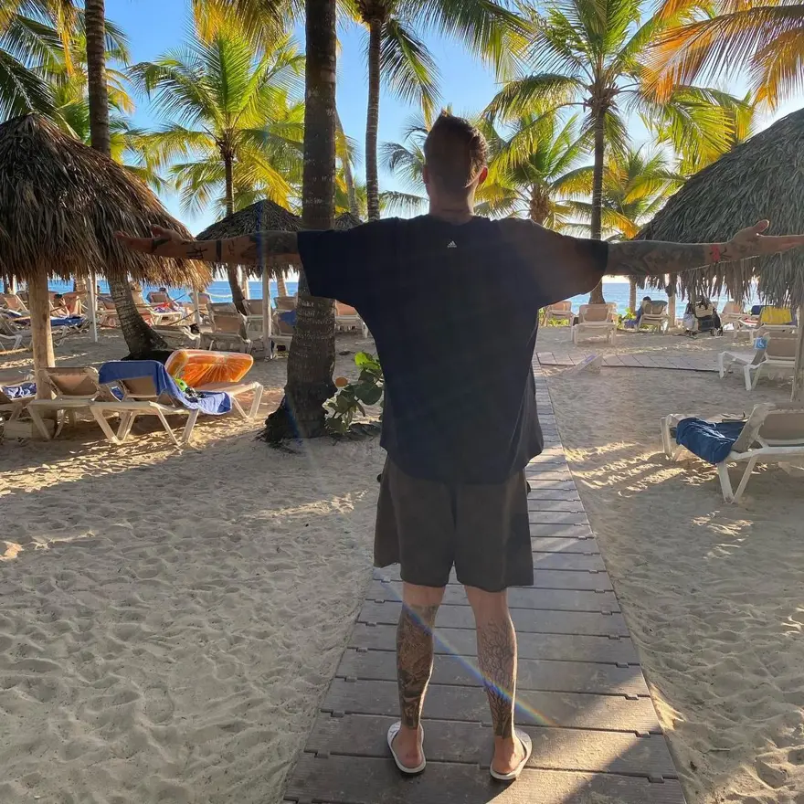 Survivor All Star 2022 yarışmacılarının son paylaşımları: Ünlüler ve gönüllüler Dominik'e uçtu 17