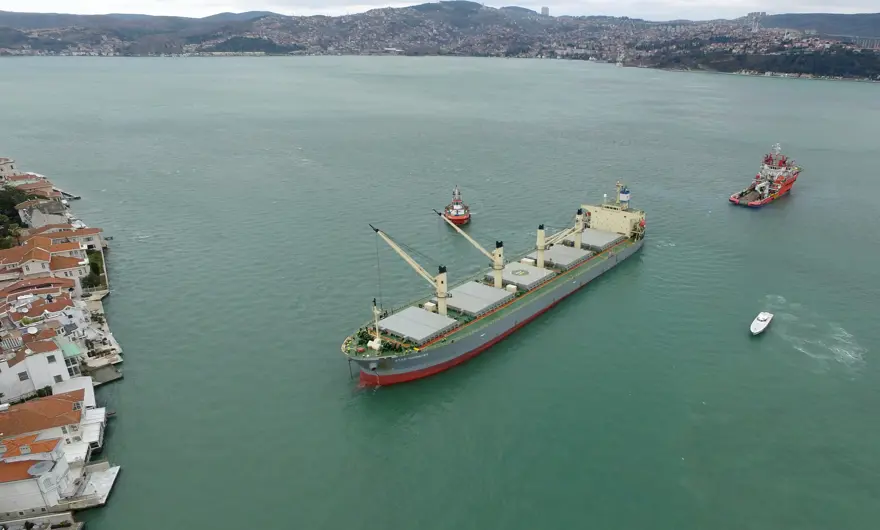 Karaya oturan gemi bugün de kurtarılamadı 25 Karaya oturan gemi bugün de kurtarılamadı 25