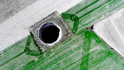 Konya'da yeni obruk (Çap 3, derinlik 65 metre)