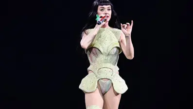 Dansıyla alay konusu olan Katty Perry&#x27;den açıklama