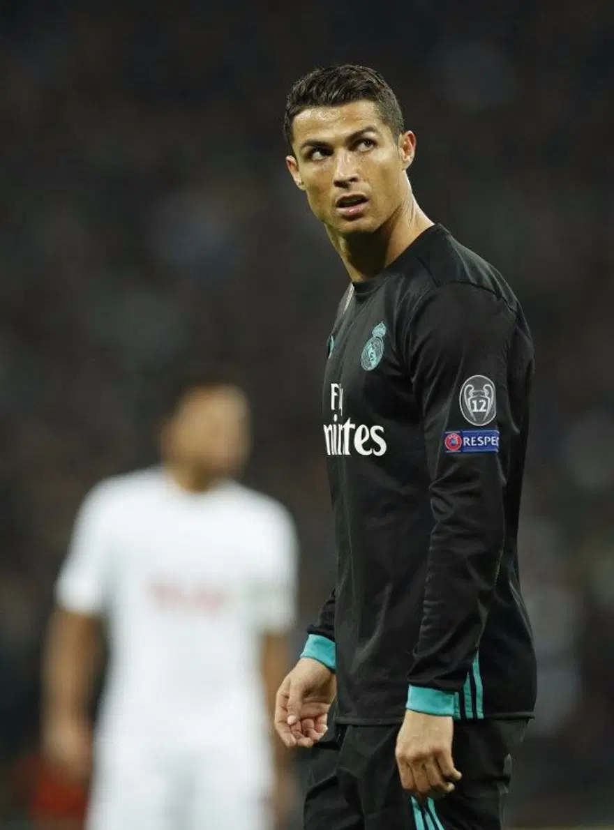 Cristiano Ronaldo 9