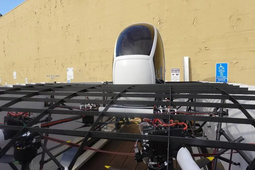 Uçan otomobil geliyor: 8 milyon liralık araç yasal izin aldı 4 Uçan otomobil geliyor: 8 milyon liralık araç yasal izin aldı 4