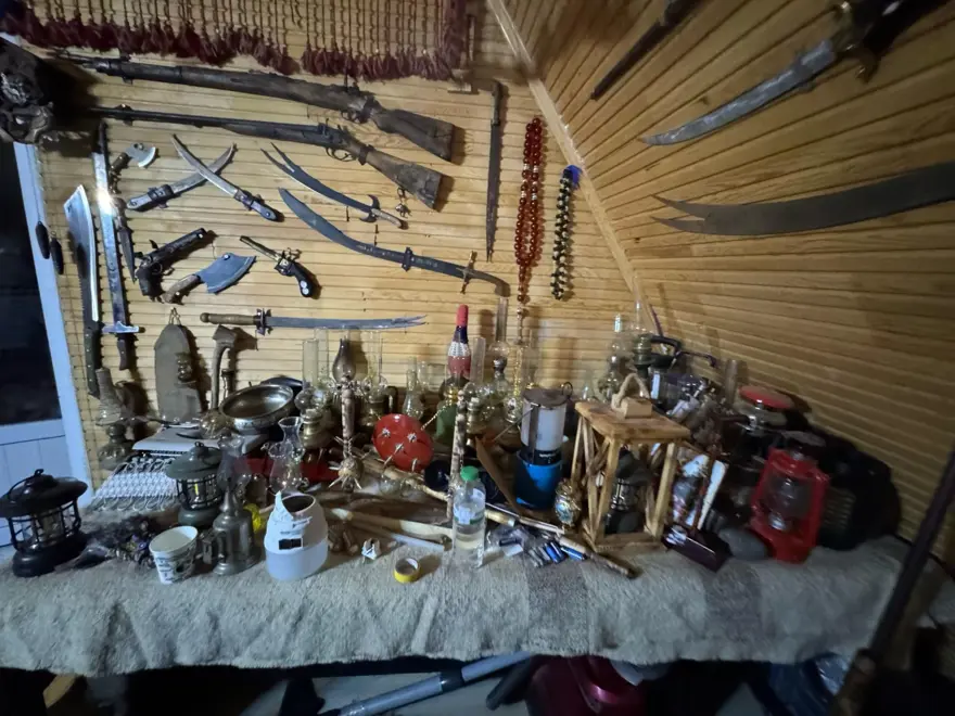 42 yaşındaki adam bin 600 rakımdaki evde yaşıyor: Deprem sonrası yaptı, gören bir daha bakıyor 2