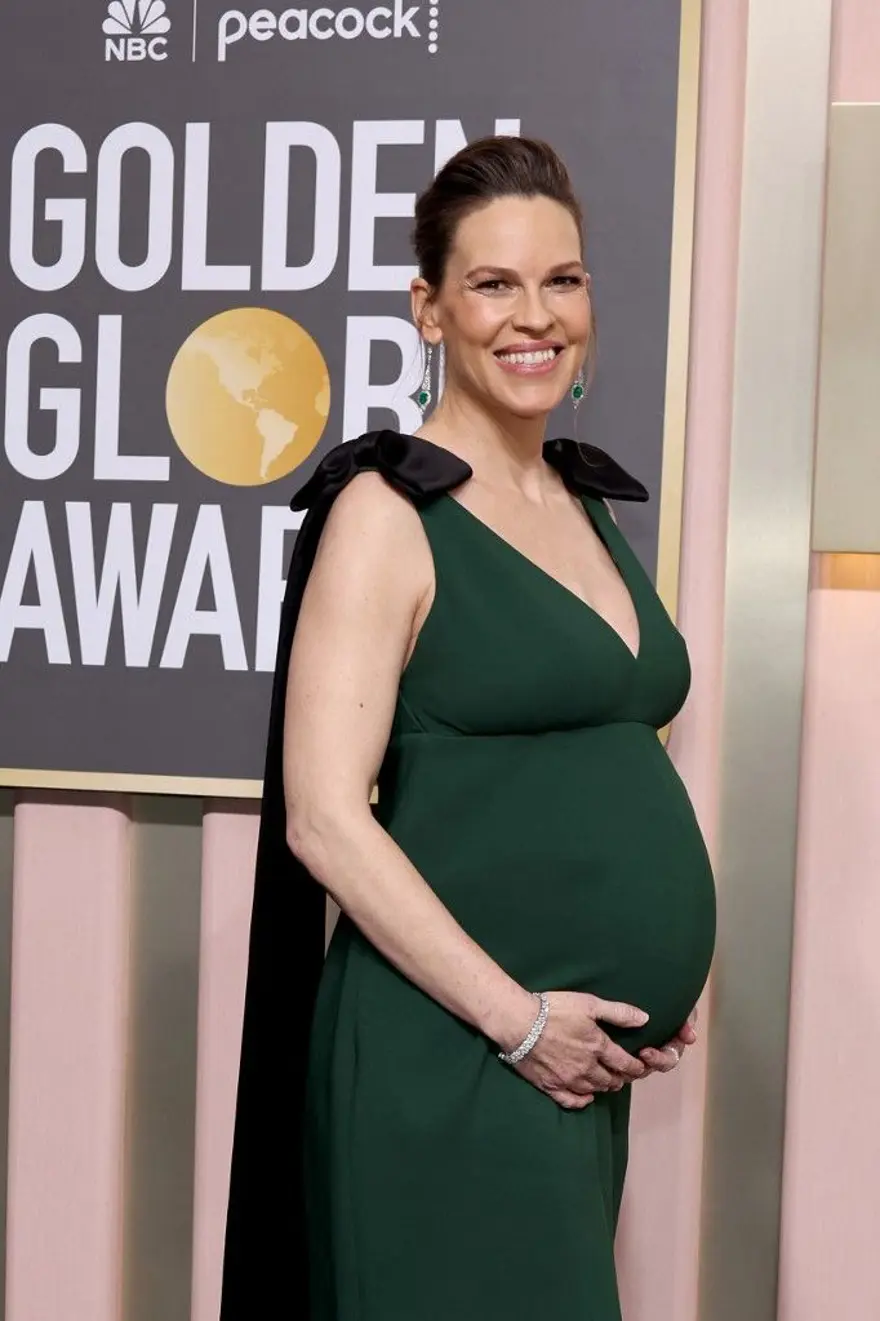 48 yaşında anne olmuştu: Hilary Swank ikizlerinin adlarını ilk kez paylaştı 48 yaşında anne olmuştu: Hilary Swank ikizlerinin adlarını ilk kez paylaştı