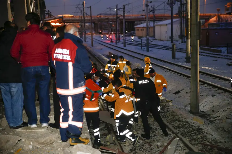 Ankara'da tren kazası: 9 kişi öldü, 84 kişi yaralandı 20