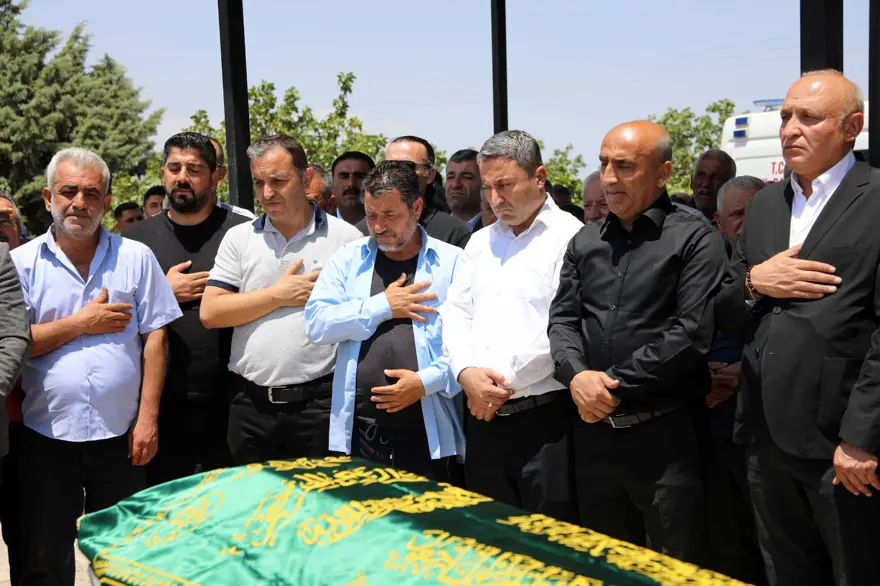 10 yaşındaki Onurcan son yolculuğuna uğurlandı 2