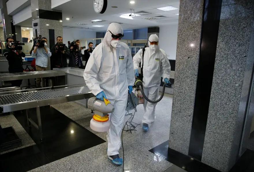 Meclis'te Corona virüs için dezenfeksiyon yapıldı 17