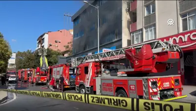 Kağıthane'de iş yeri yangını: Üç kişi dumandan etkilendi