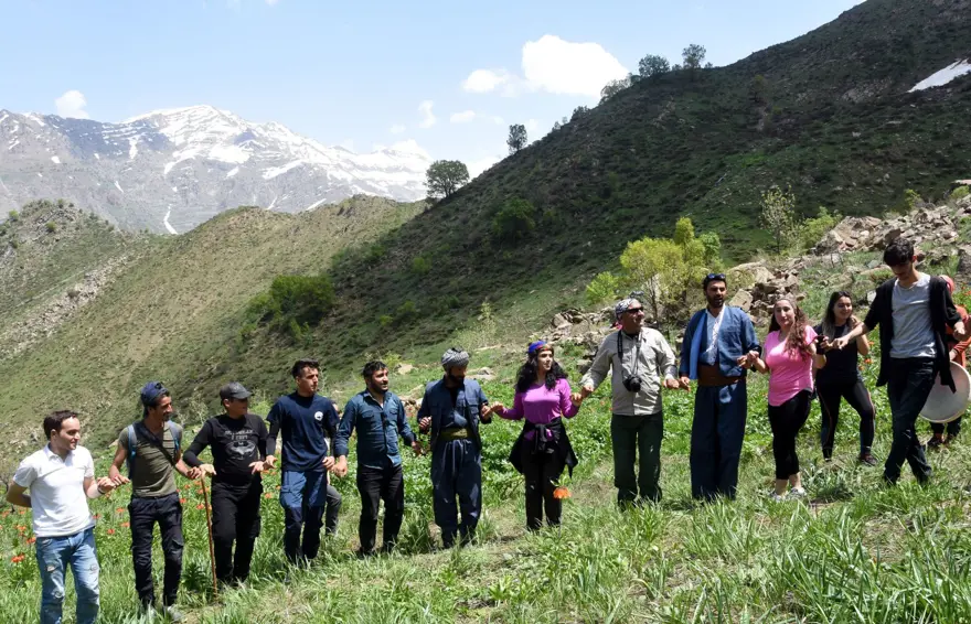 ters lale,sümbül dağı, hakkari ters lale, sütçüler tepesi, cilo doğa sporları kulübü 4