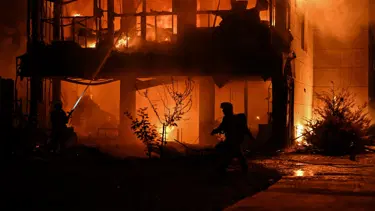 Ankara'da bir markette çıkan yangın hasara neden oldu