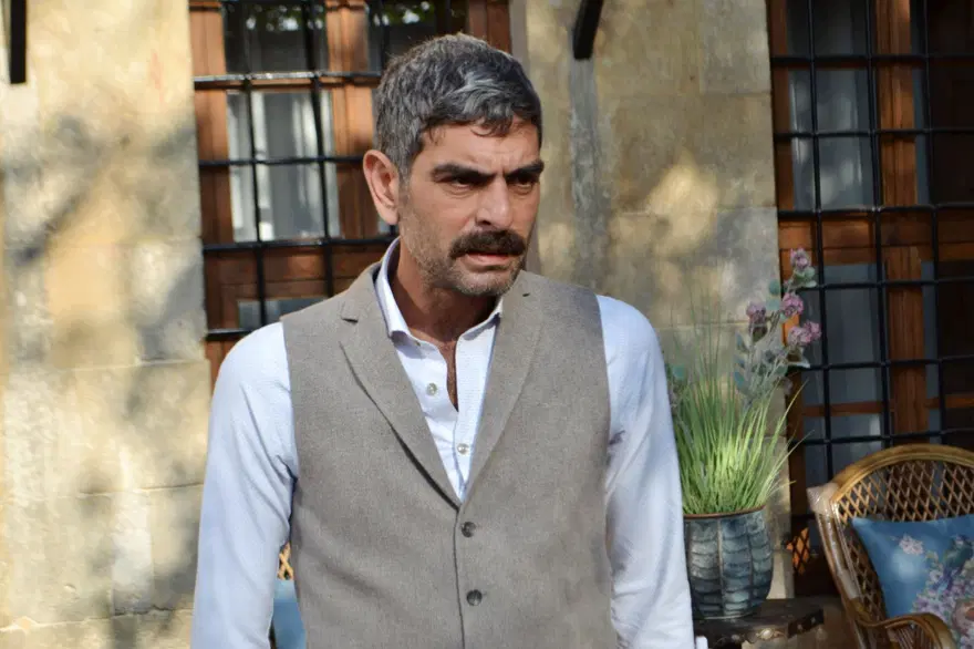 Güvercin, Kenan, Mehmet Ali Nuroğlu, Güvercin dizisi 6 Güvercin, Kenan, Mehmet Ali Nuroğlu, Güvercin dizisi 6