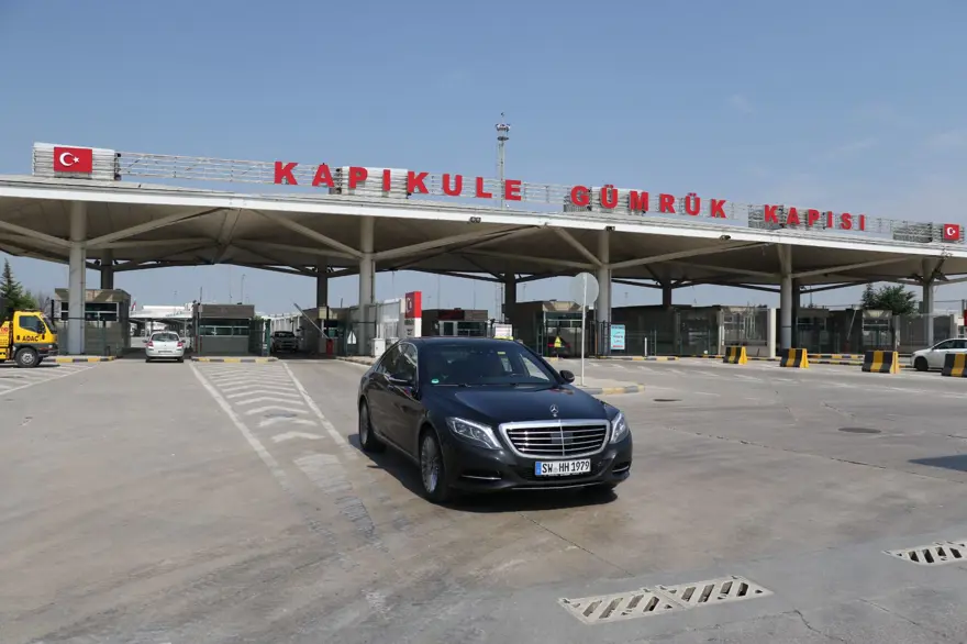 Kapıkule'de rakamlar açıklandı: 1 ayda 102 bin 586 yolcu 7 Kapıkule'de rakamlar açıklandı: 1 ayda 102 bin 586 yolcu 7