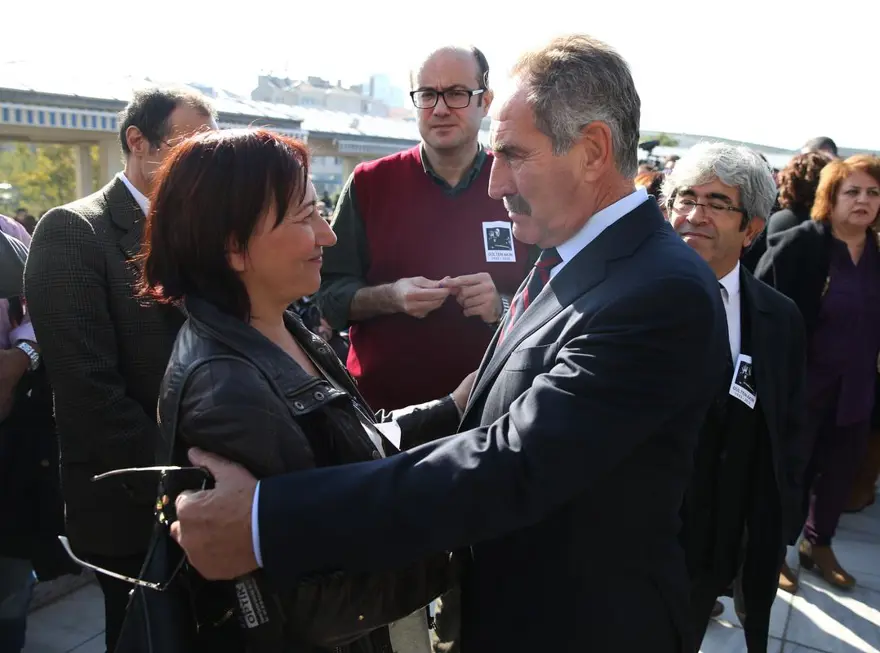 Gülten Akın son yolculuğuna uğurlandı 4 Gülten Akın son yolculuğuna uğurlandı 4