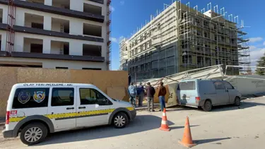 Kayseri'de inşaatta iskele çöktü: 1'i ağır 3 yaralı