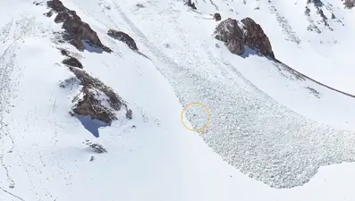 Van'da mucize kurtuluş! Çığ altında kaldı, 60 metre sürüklendi