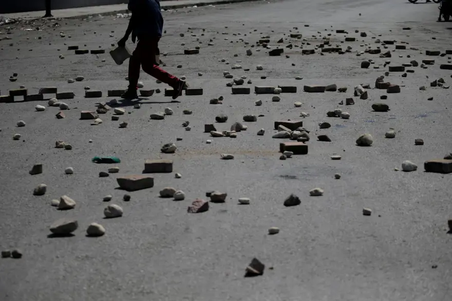 Haiti'de hükümet karşıtı protestolar şiddet olaylarına sahne oluyor 19