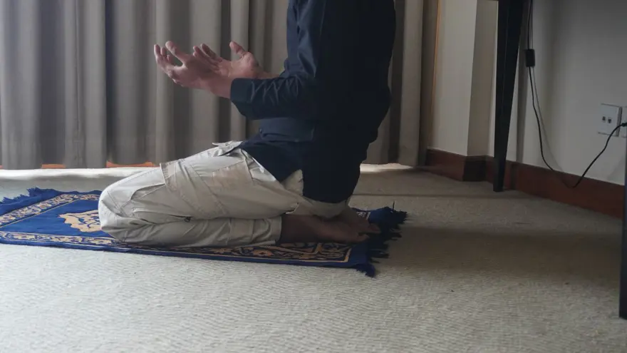 SEFERİ NAMAZI HANGİ DURUMLARDA KILINIR? 6 SEFERİ NAMAZI HANGİ DURUMLARDA KILINIR? 6