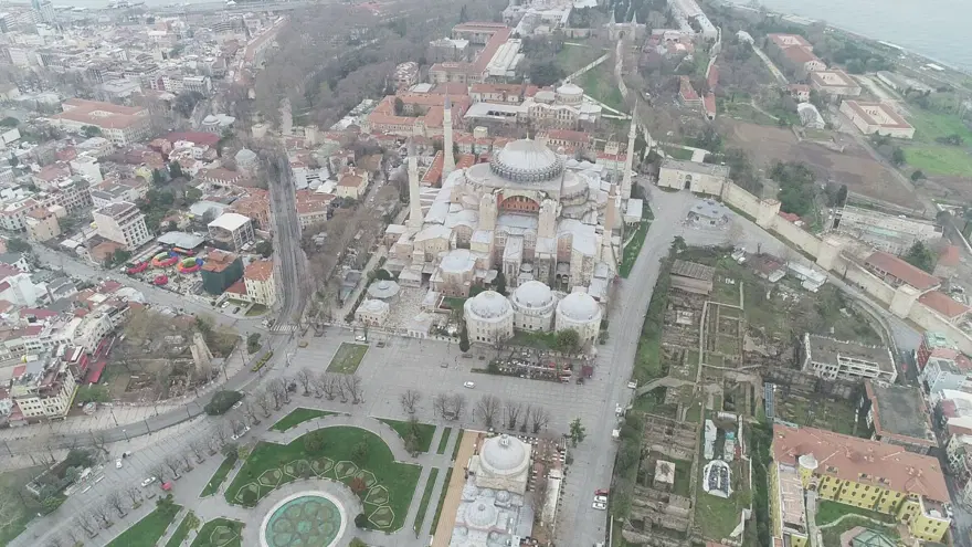 İSTANBUL'DA CAMİİLER BOŞ KALDI 3 İSTANBUL'DA CAMİİLER BOŞ KALDI 3