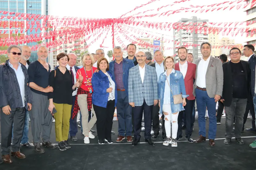 Adana'da renkli Portakal Çiçeği Karnavalı korteji 5 Adana'da renkli Portakal Çiçeği Karnavalı korteji 5