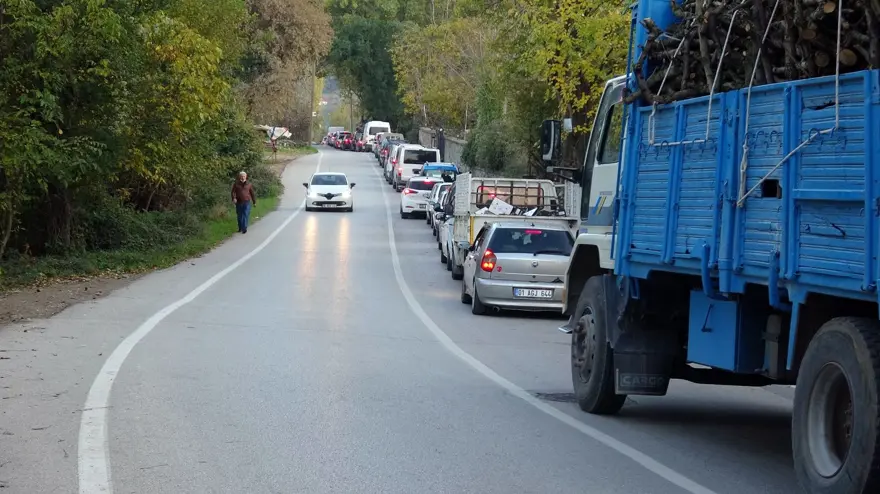 Kısıtlama öncesi Bursa'da kilometrelerce su kuyruğu 4