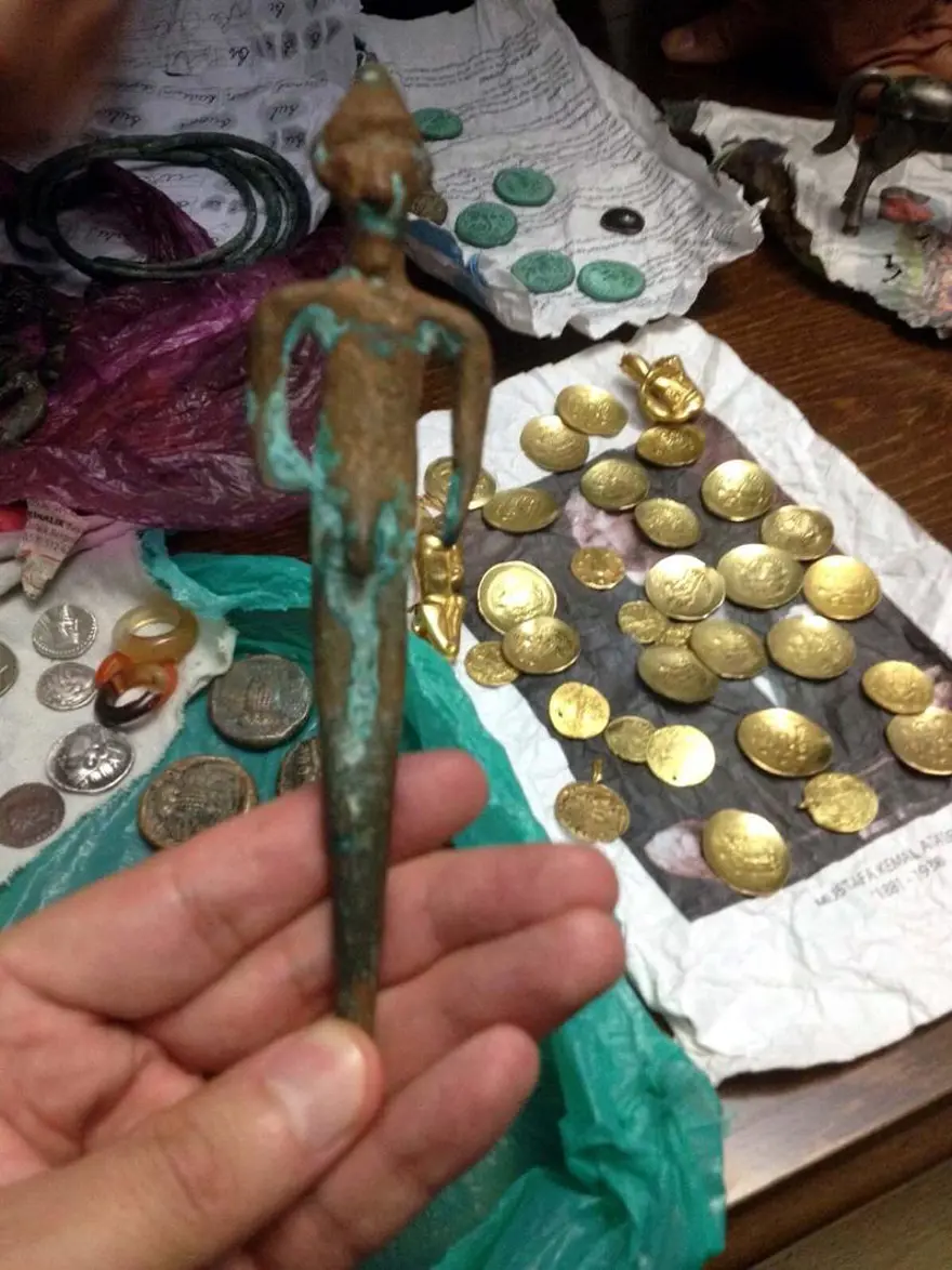 Tarihi eserle yakalandı, "düğünümde takıldı" dedi 1