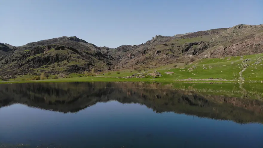 Sülüklü Göl'de ilkbahar renkleri 4