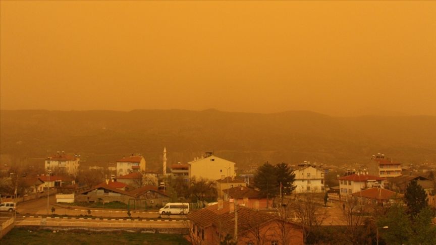 Afrika'dan 'mineralli' çöl tozu geliyor
