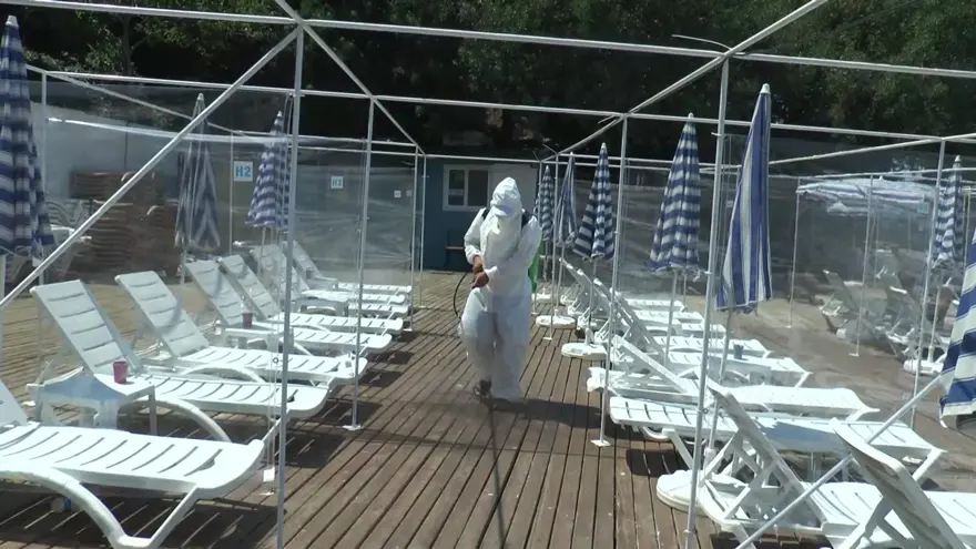 Sosyal mesafeli plaj 6 Sosyal mesafeli plaj 6