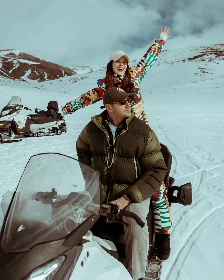 İrem Helvacıoğlu ile Ural Kaspar'dan yeni kare: Bebek göründü 3